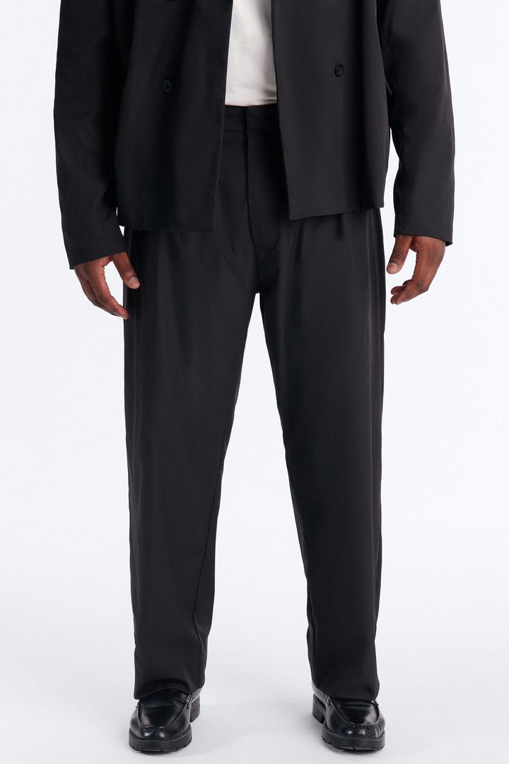 Relaxed Straight Heirloom Pleated Trouser - Black
