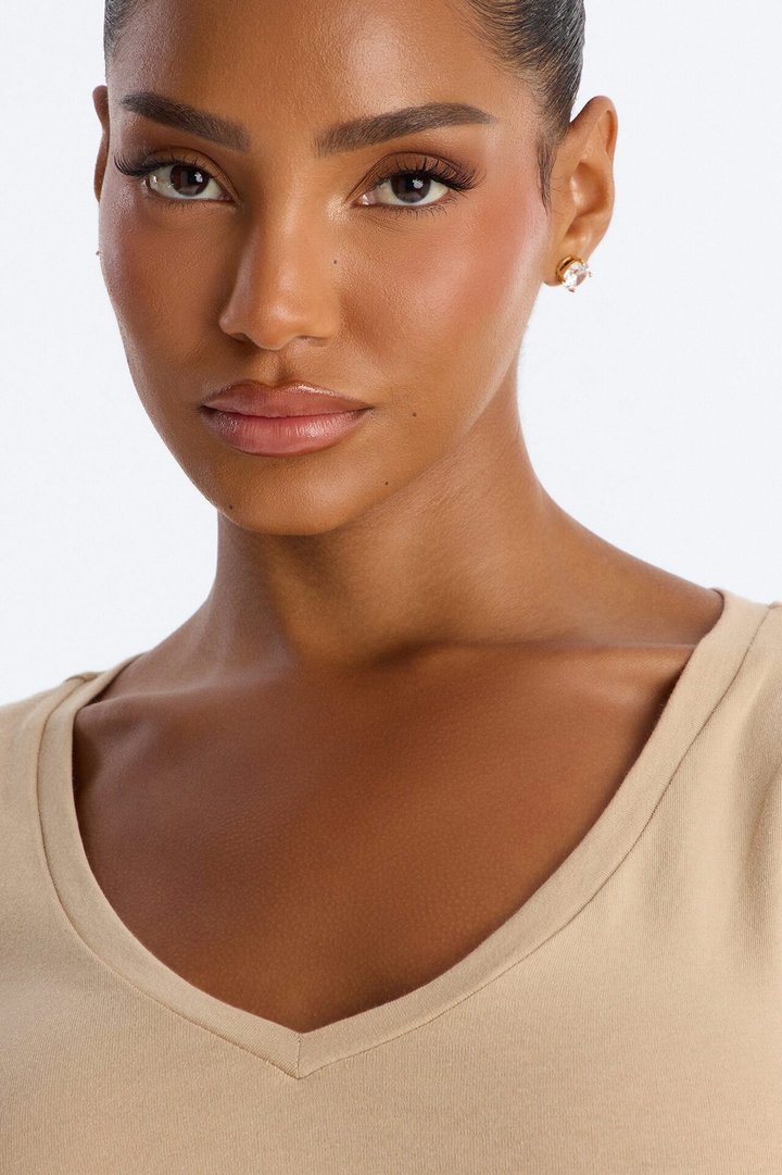 Kaitlyn V Neck Crop Top - Sand