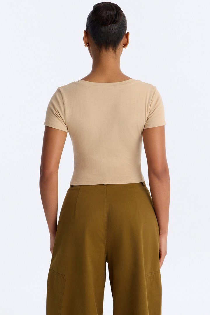 Kaitlyn V Neck Crop Top - Sand