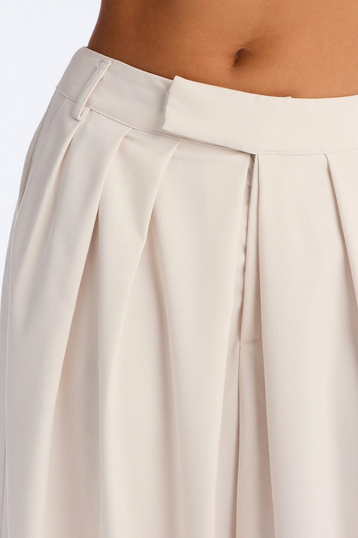 The Kayne Pleated Crossover Wide Leg Pant - Ivory