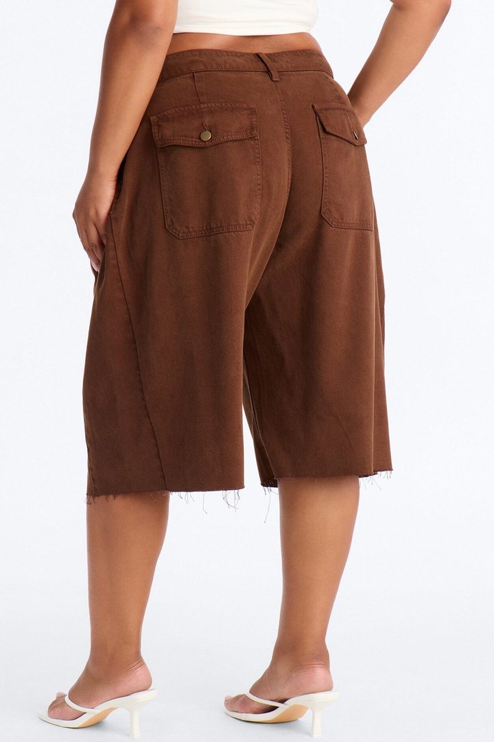 Caroline Twill Side Pleat Low Rise Bermuda Short - Brown