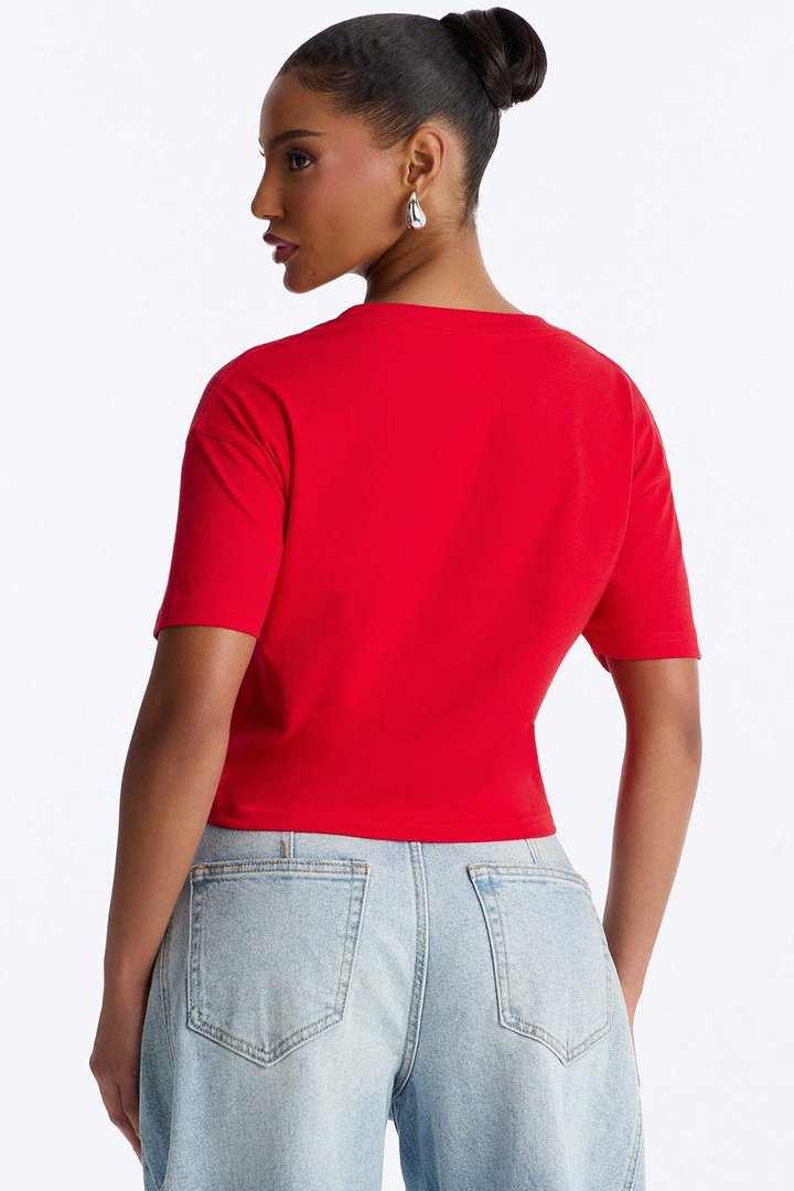 Simple And Modern Cropped Tee - Red