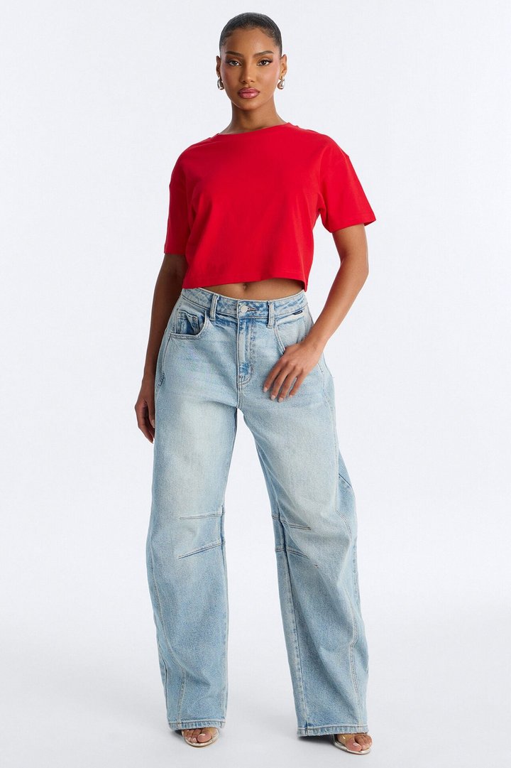 Simple And Modern Cropped Tee - Red