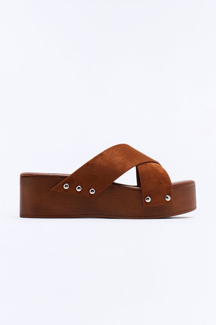 Breezy Platform Sandals - Brown