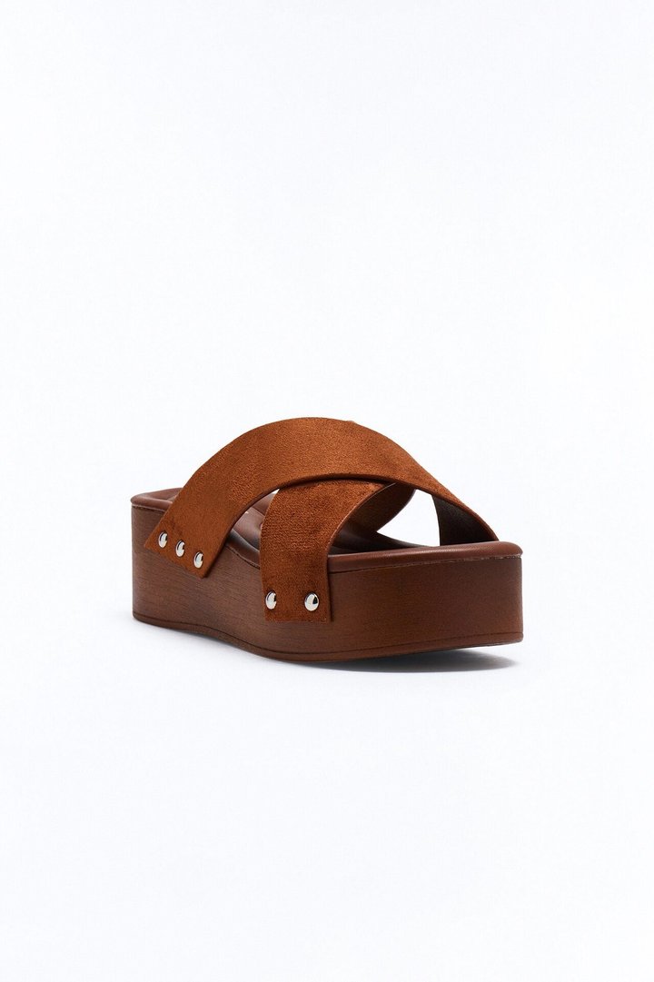 Breezy Platform Sandals - Brown