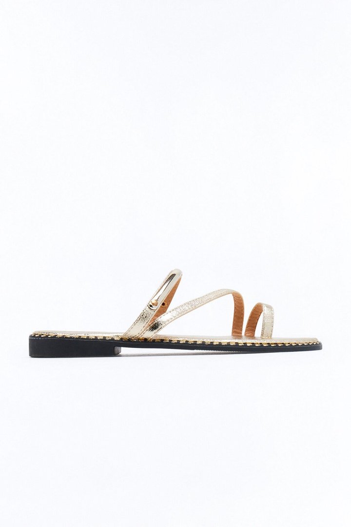 Go Off Metallic Flat Sandals - Gold