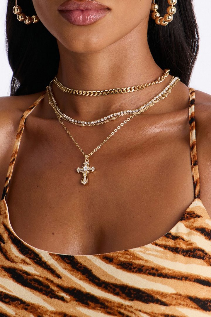 High Values Rhinestone Layered Necklace - Gold