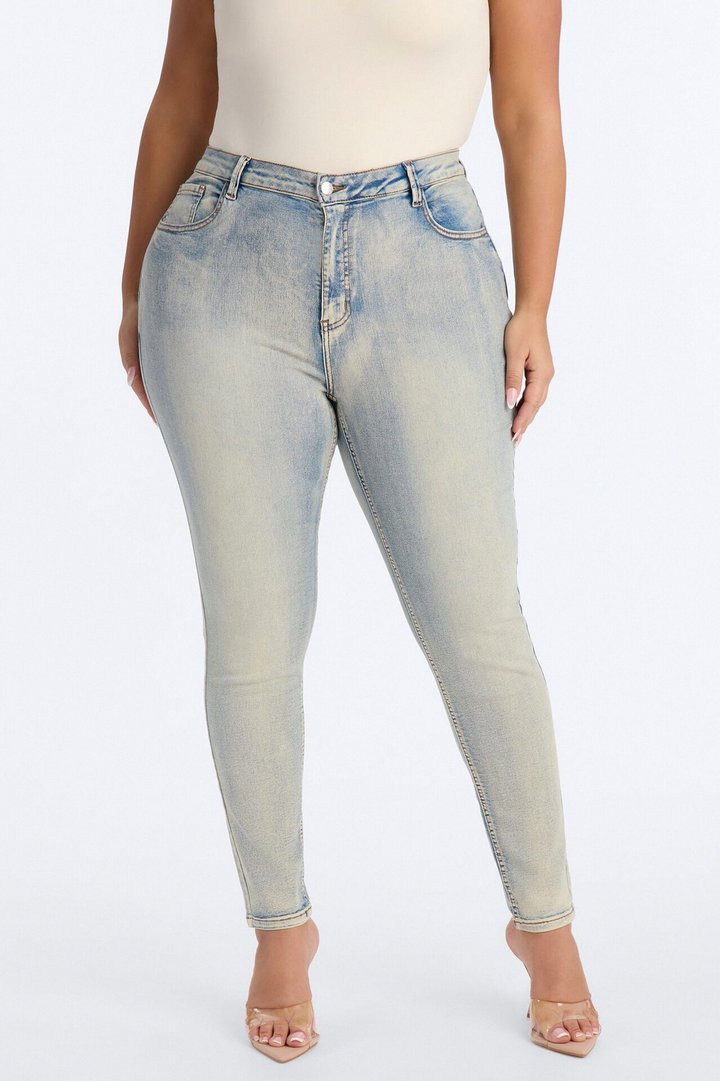Chasing A Vibe Stretch Skinny Jeans - Vintage Wash