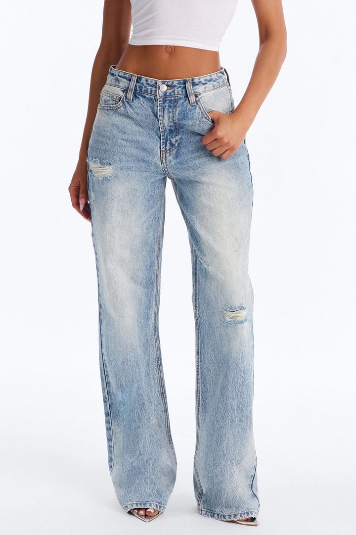 Feeling A Way Ripped Straight Leg Jeans - Light Wash