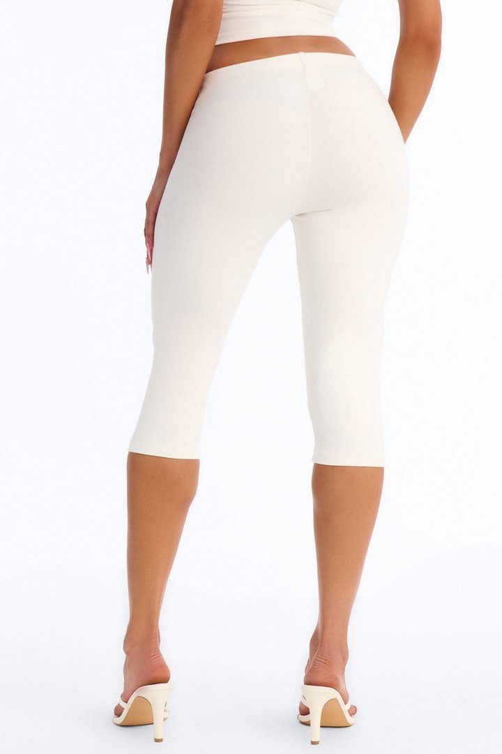Quinn Low Rise Pedal Pusher Capri Legging - Cream