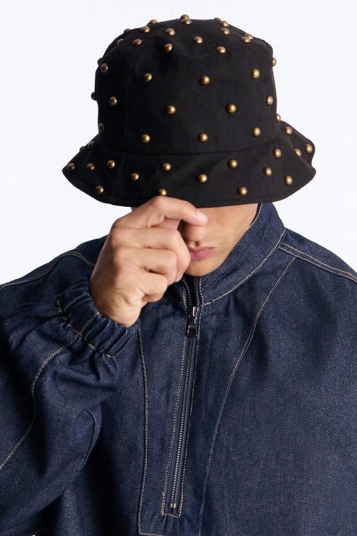 Viktor Suede Studded Bucket Hat - Black