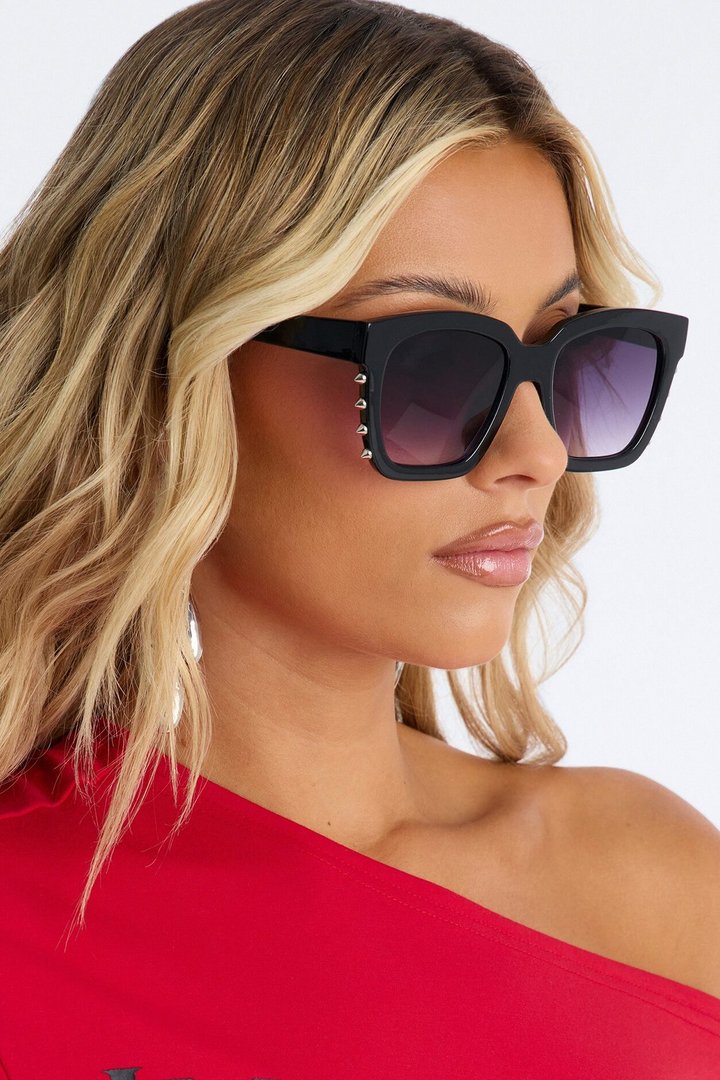 Stud On The Street Sunglasses - Black