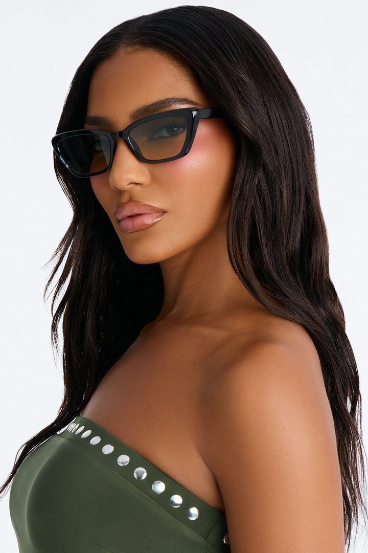 Retro Muse Sunglasses - Black