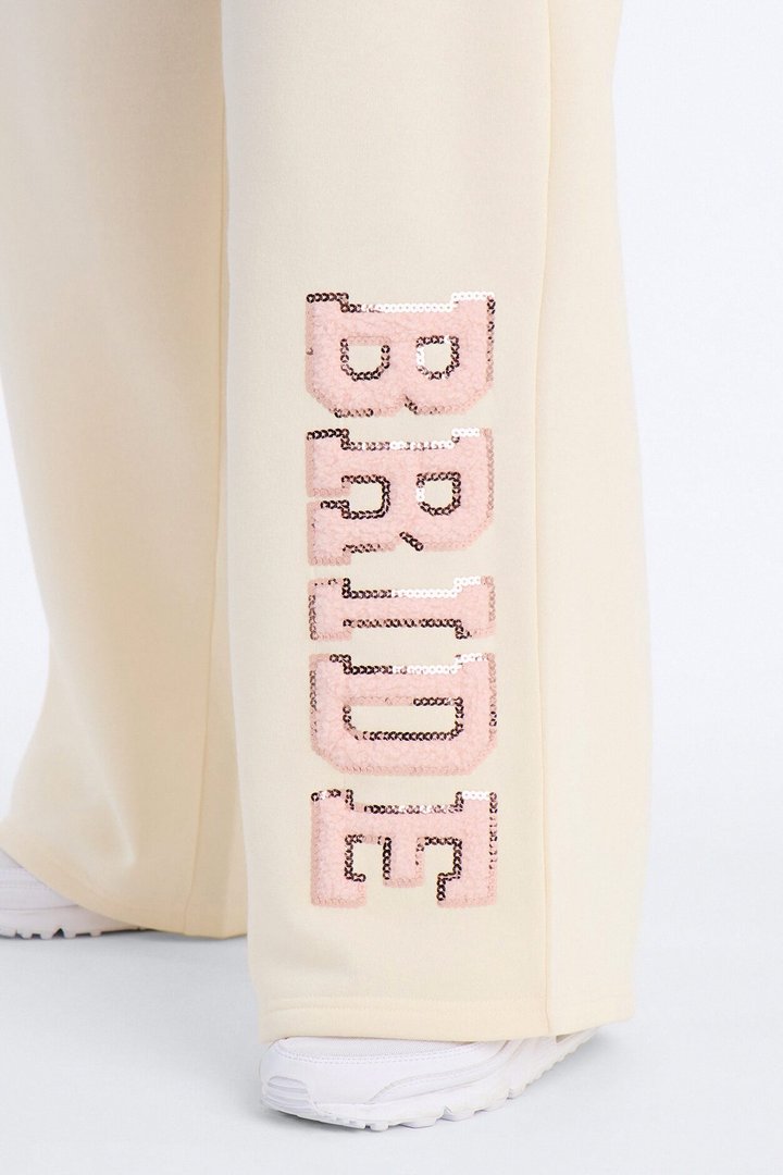 Bride To Be Fleece Pant Set - White/Pink