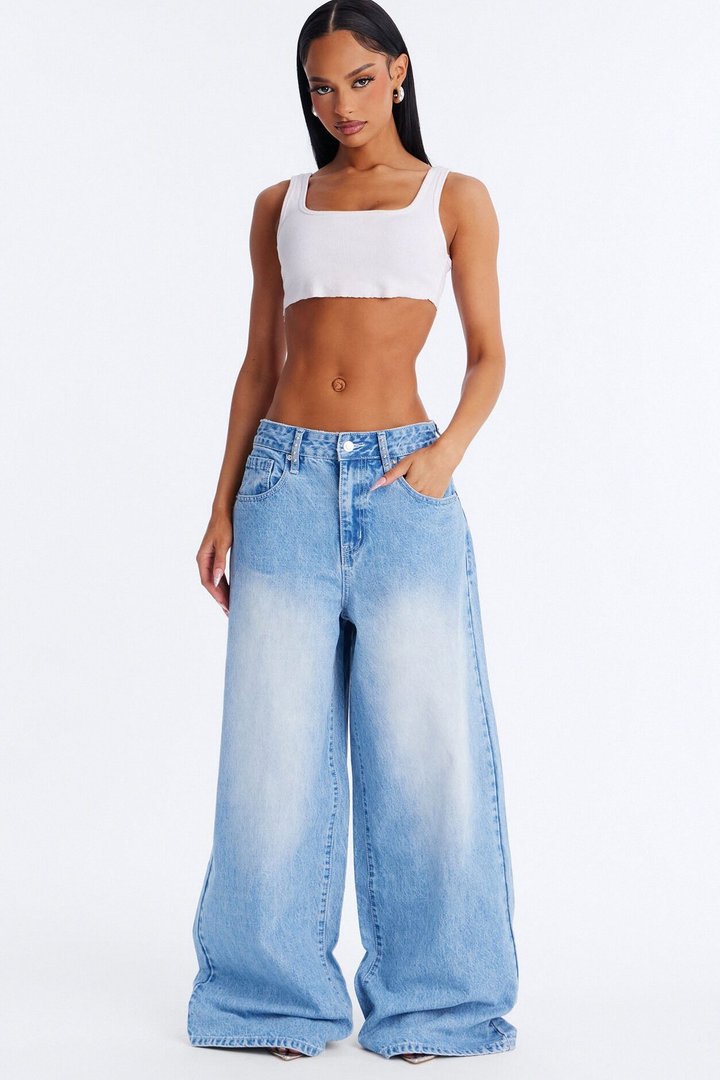 Keep The Faith Decorative Oversized Jeans - Light Wash