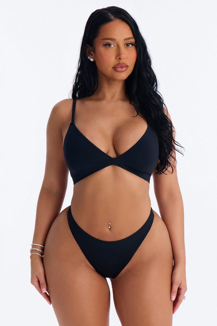 Flexible Fits Triangle Bralette - Black