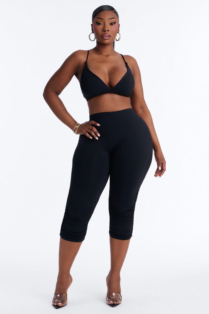 Second Skin Double Lined Ruched Low Rise Capri Legging - Black