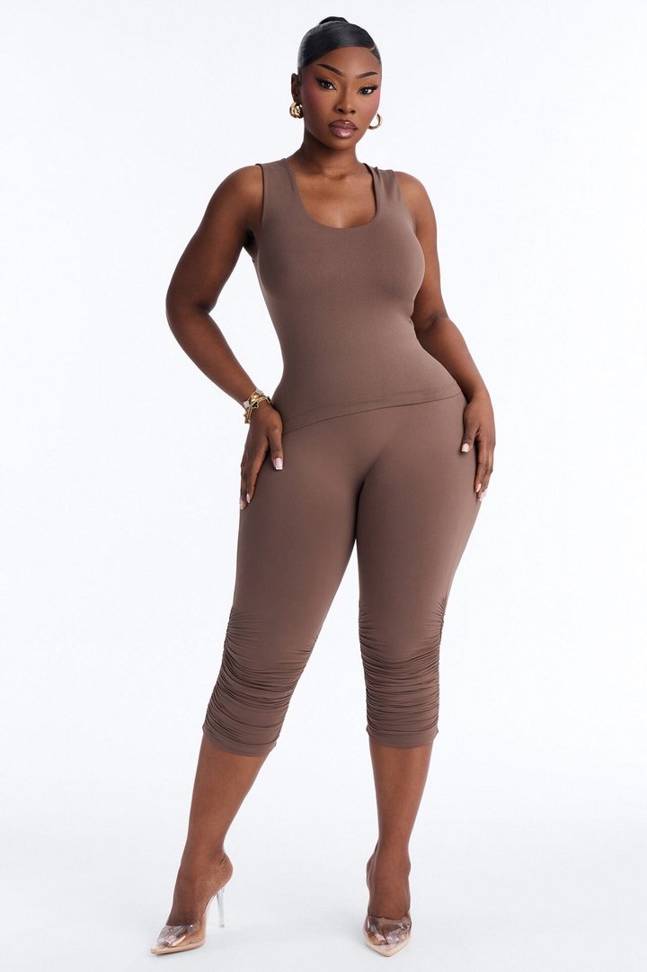Seamless Smooth Double Lined U Neck Tank Top - Brown