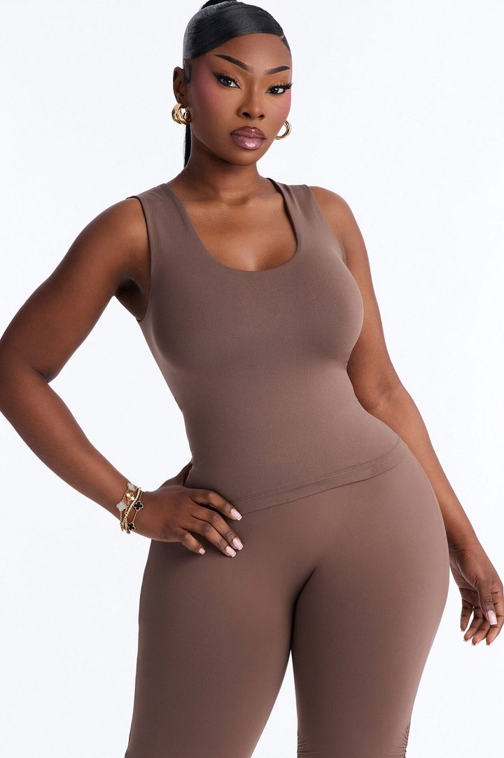 Seamless Smooth Double Lined U Neck Tank Top - Brown