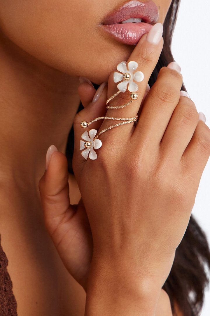 Daisy Wrapped Ring - White/Gold