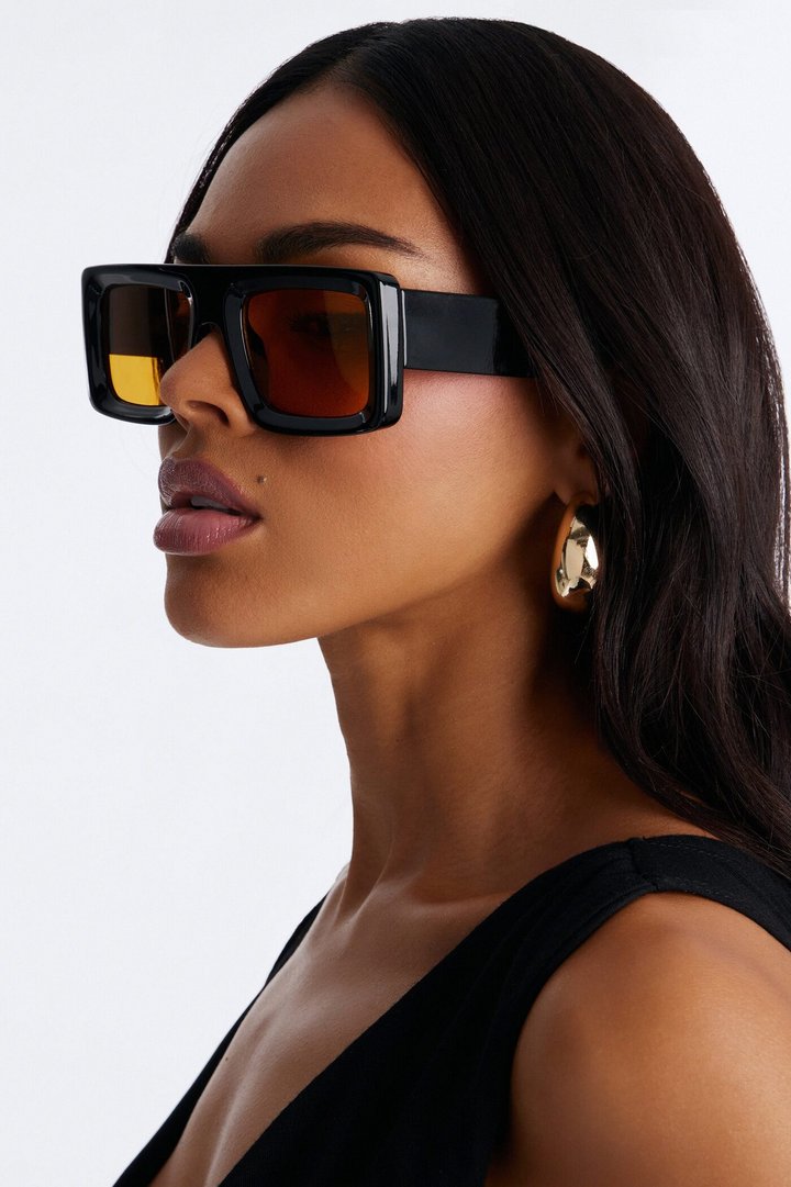 Pop Culture Sunglasses - Black/Yellow