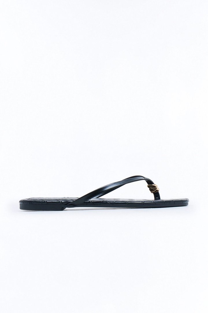 Seneca Flip Flops - Black