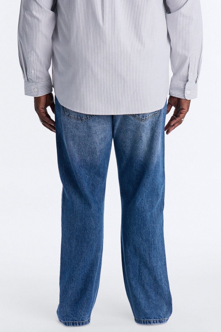 The Staple Straight Jean - Medium Blue Wash