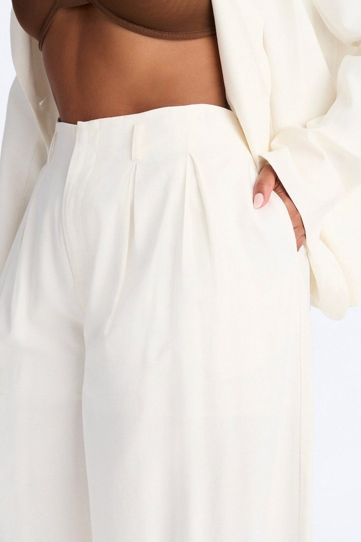 Elyse Linen High Rise Pleated Trousers - White