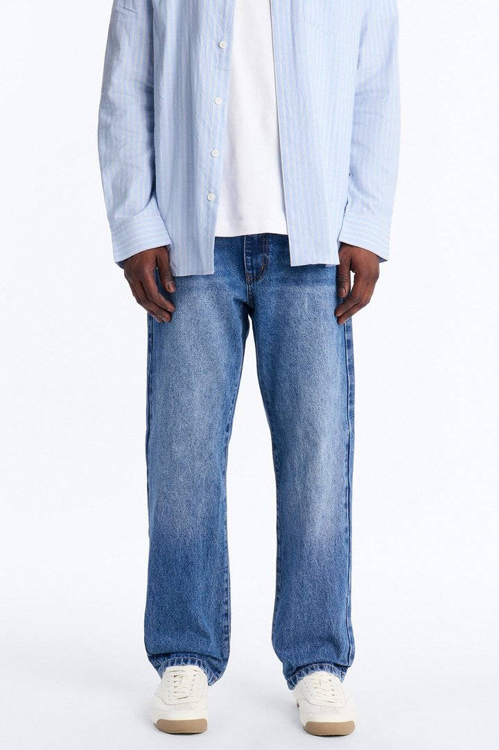The Staple Straight Jean - Medium Blue Wash