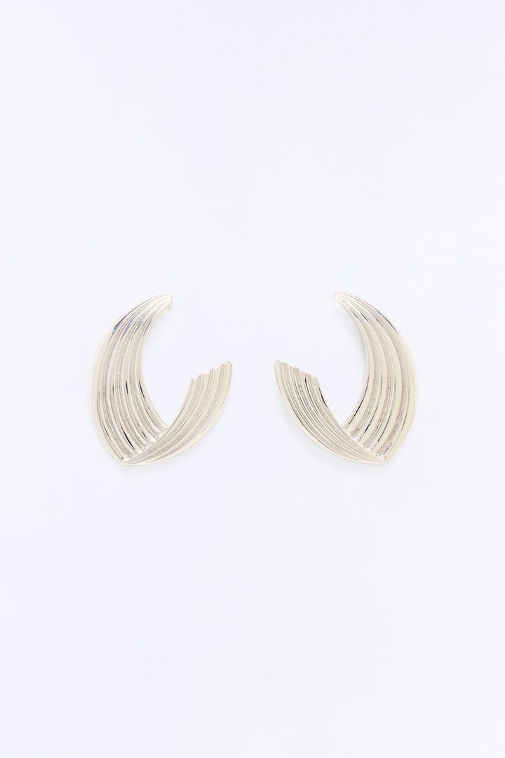 Timeless Glow Drop Earrings - Silver