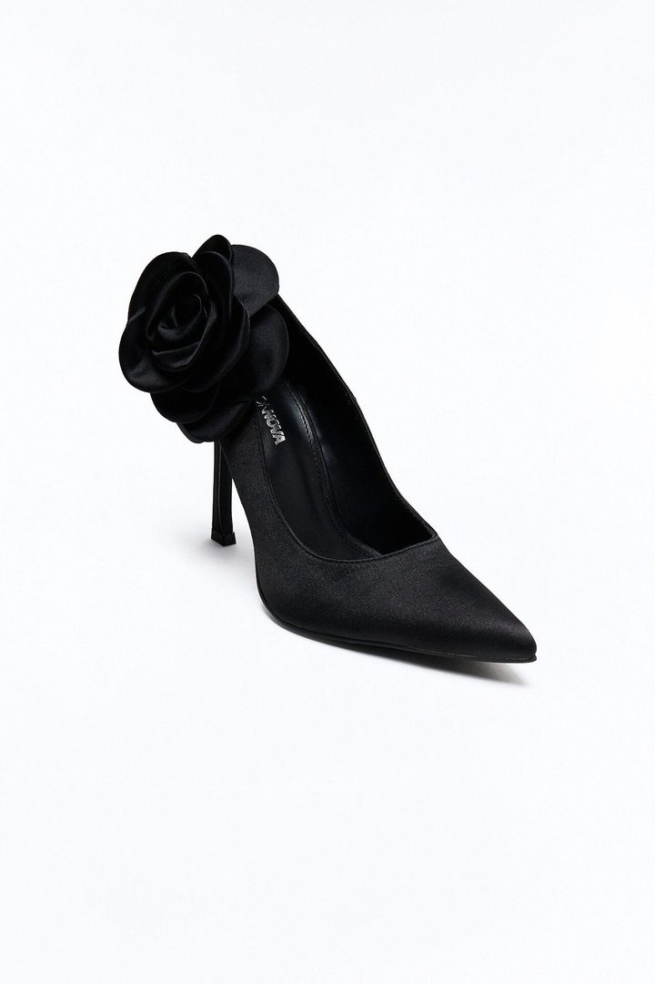 Denea Flower Pumps - Black