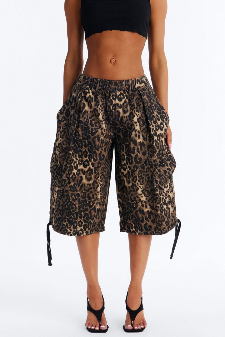 Carter Twill Cargo Bubble Hem Bermuda Short - Leopard