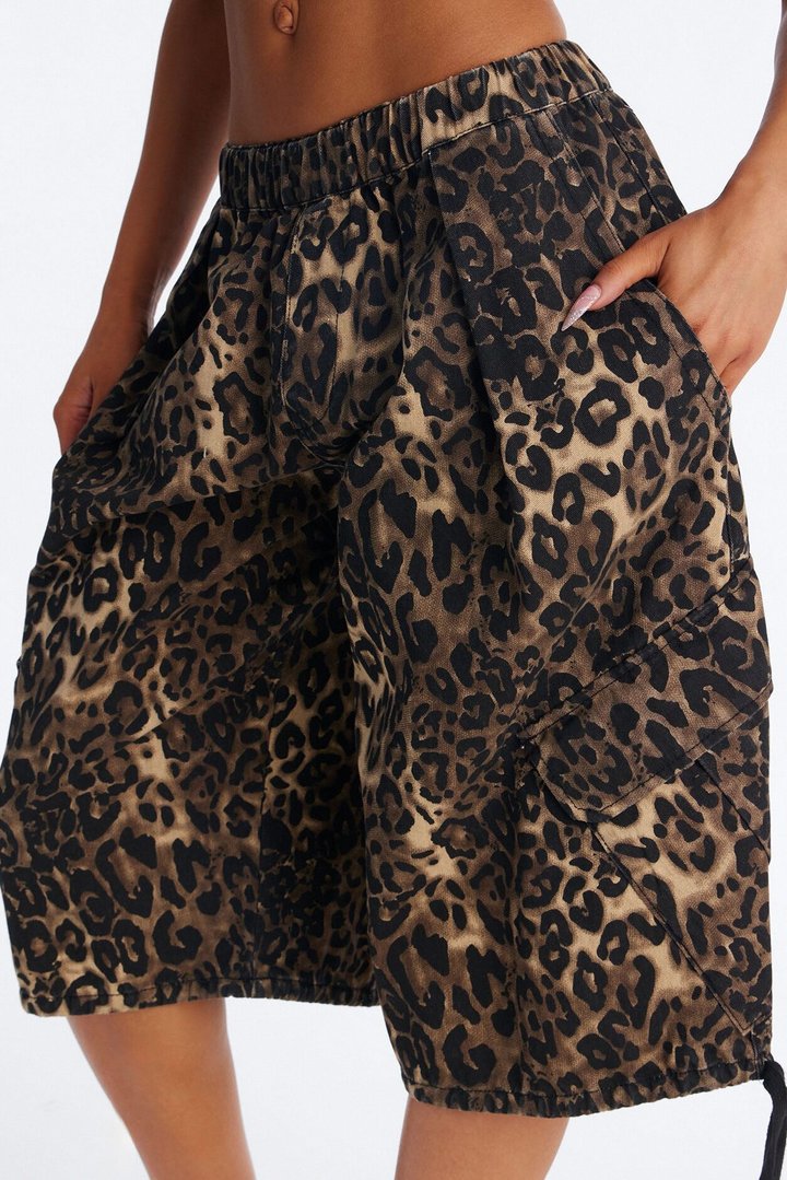 Carter Twill Cargo Bubble Hem Bermuda Short - Leopard