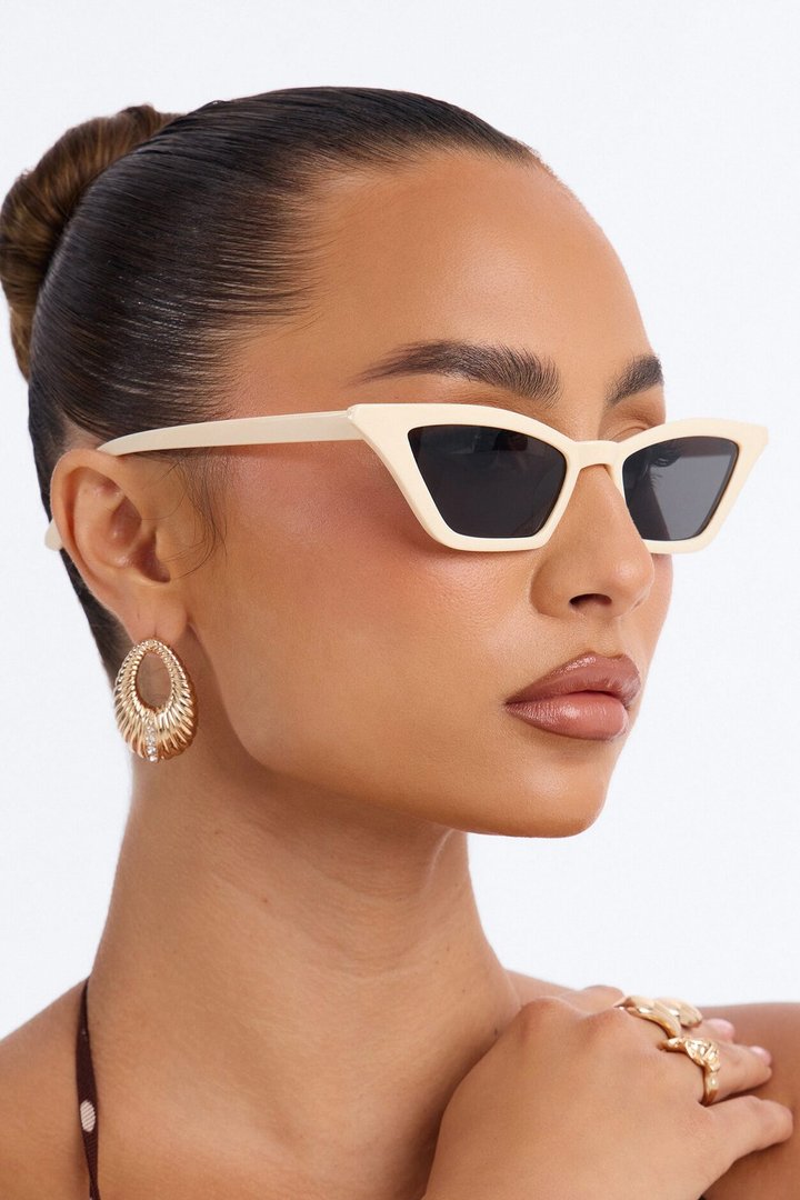 Outsmarting You Sunglasses - Ivory
