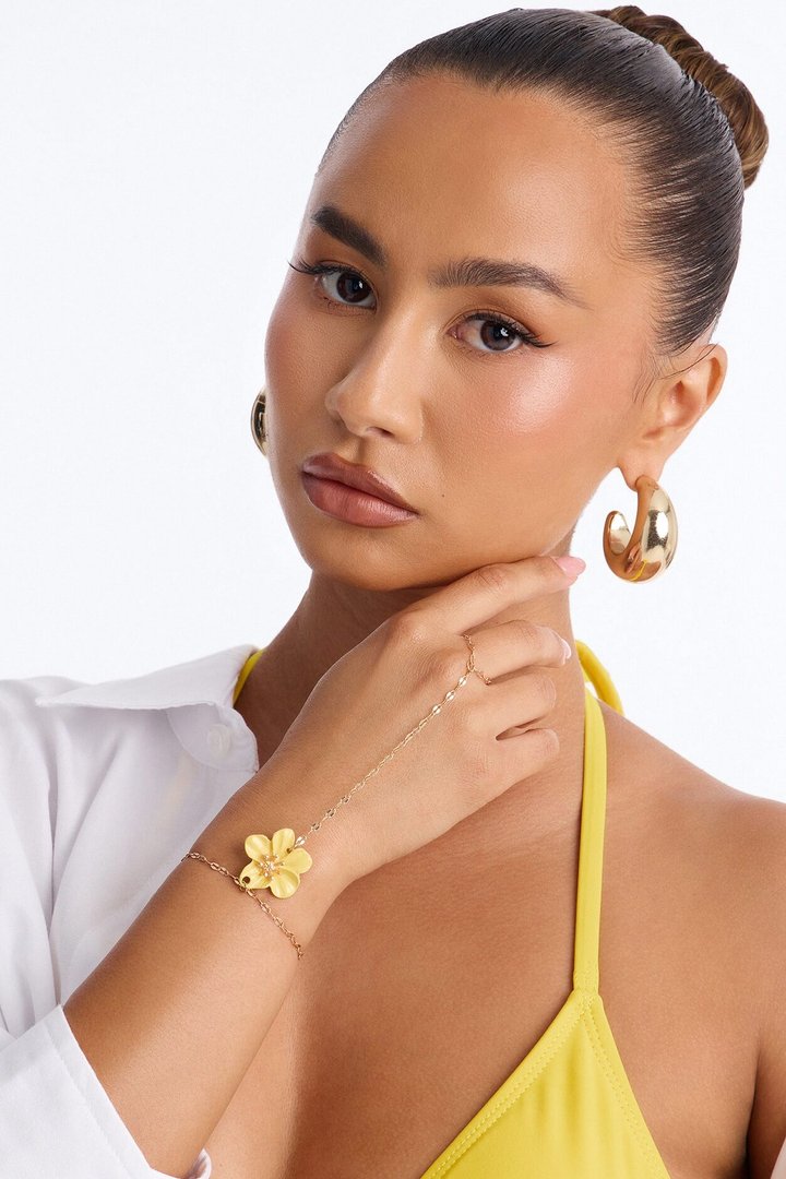 Aloha Cutie Hand Chain - Gold/Yellow