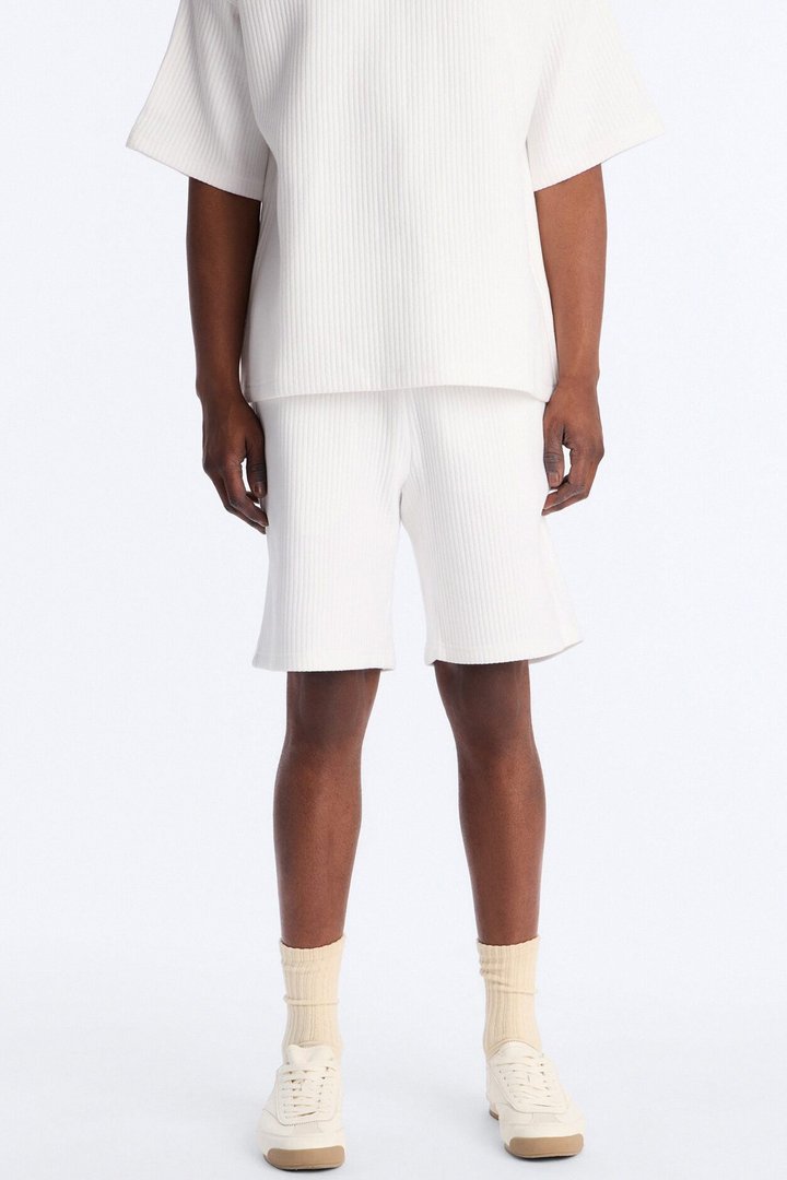 Textured Relaxed Sweatshort - Cream