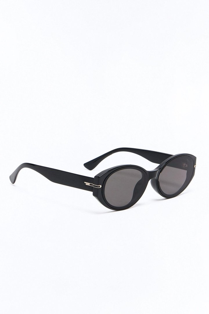 Just Walk Away Sunglasses - Black