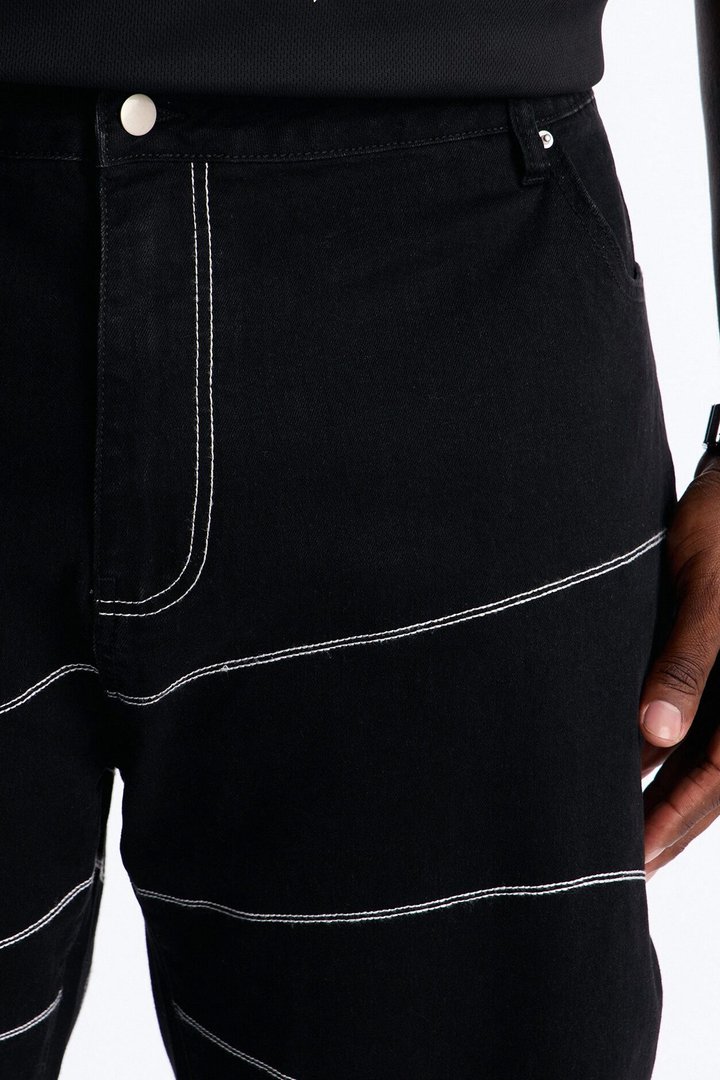 Lasso Embroidered Stacked Slim Flare Jeans - Black