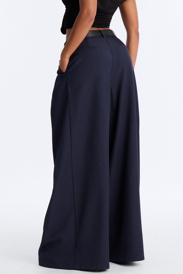 No Brainer Belted Wide Leg Pleated Pant - Navy