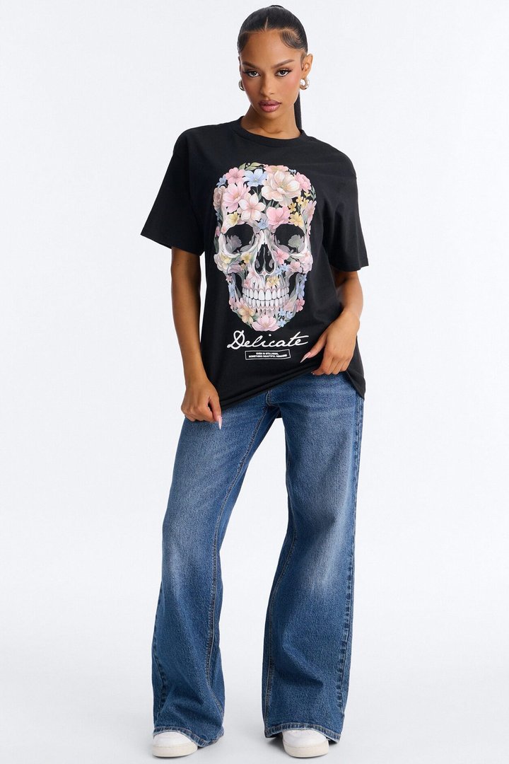 Delicate Flower Skull Tee - Black