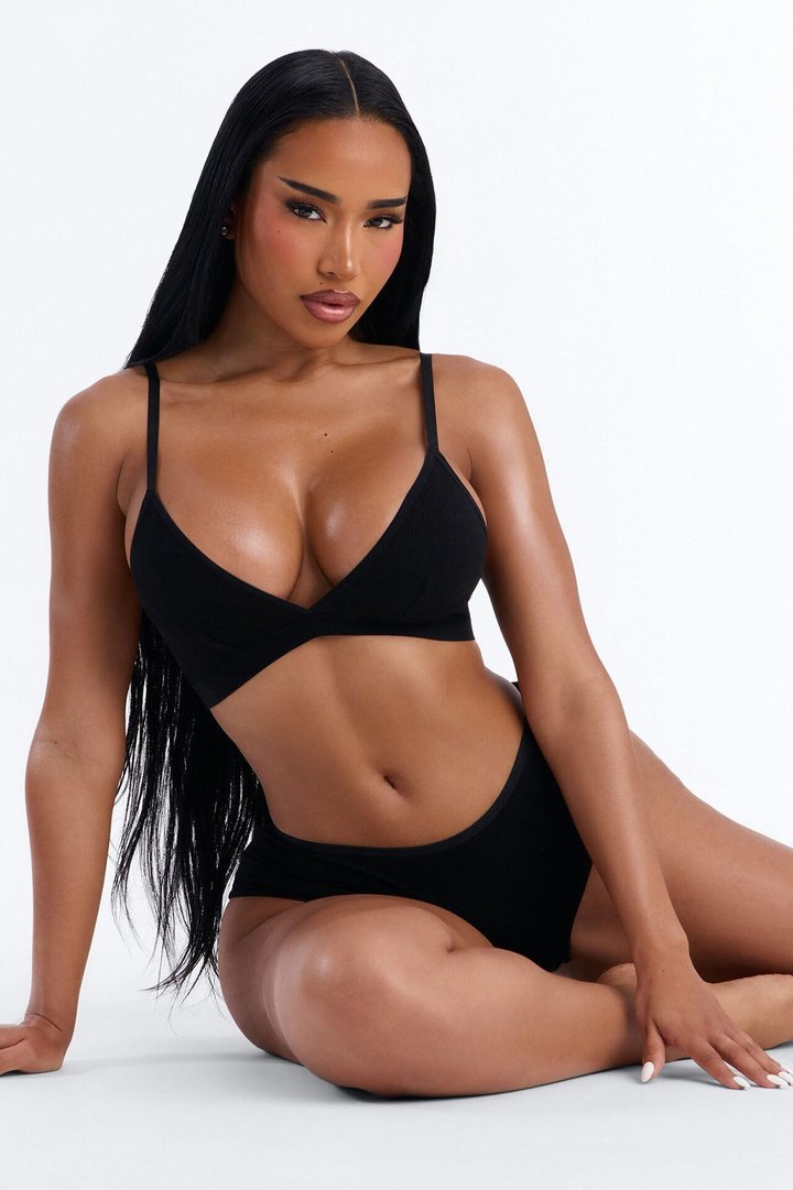 Lightweight Ribbed Lounge Bralette - Black