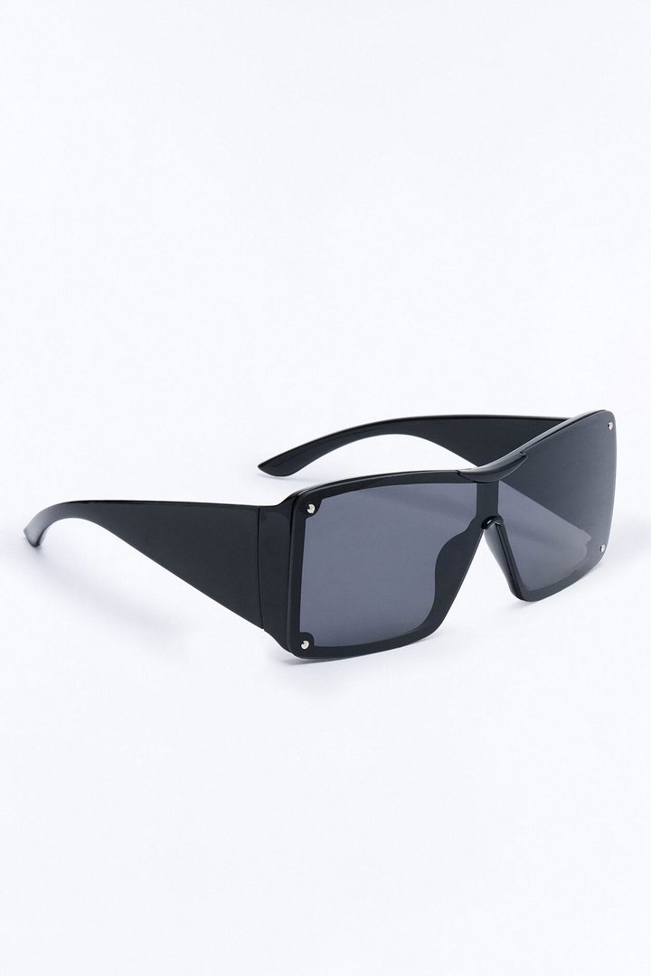 Leveled Up Sunglasses - Black