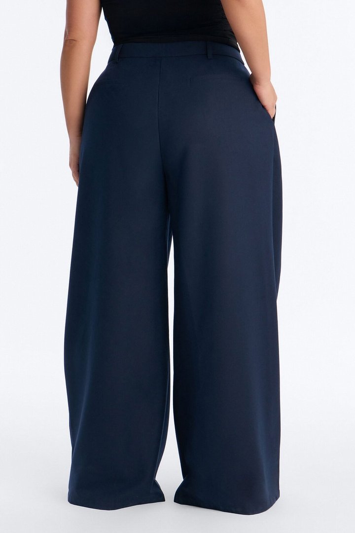 Executive Realness Pleated Wide Leg Trouser 33″ - Navy