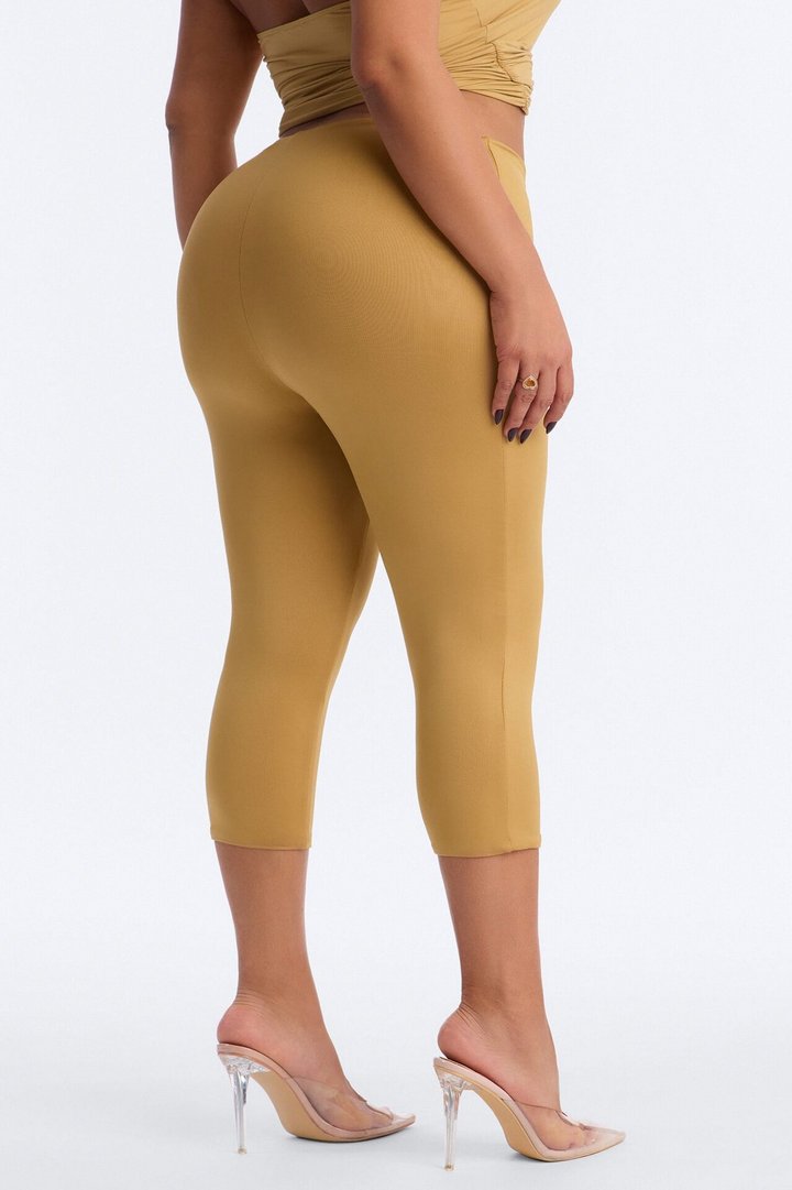 Contour Double Lined Capri Pant - Honey