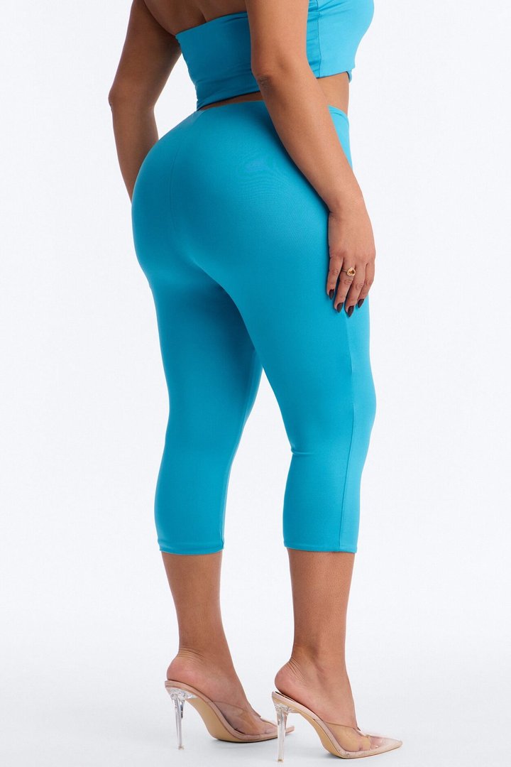 Contour Double Lined Capri Pant - Blue