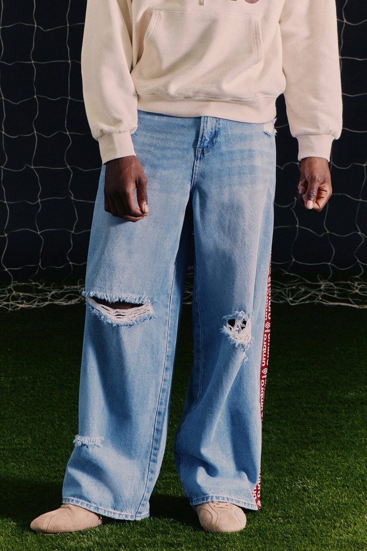 Umbro Distressed Baggy Jean - Light Blue Wash