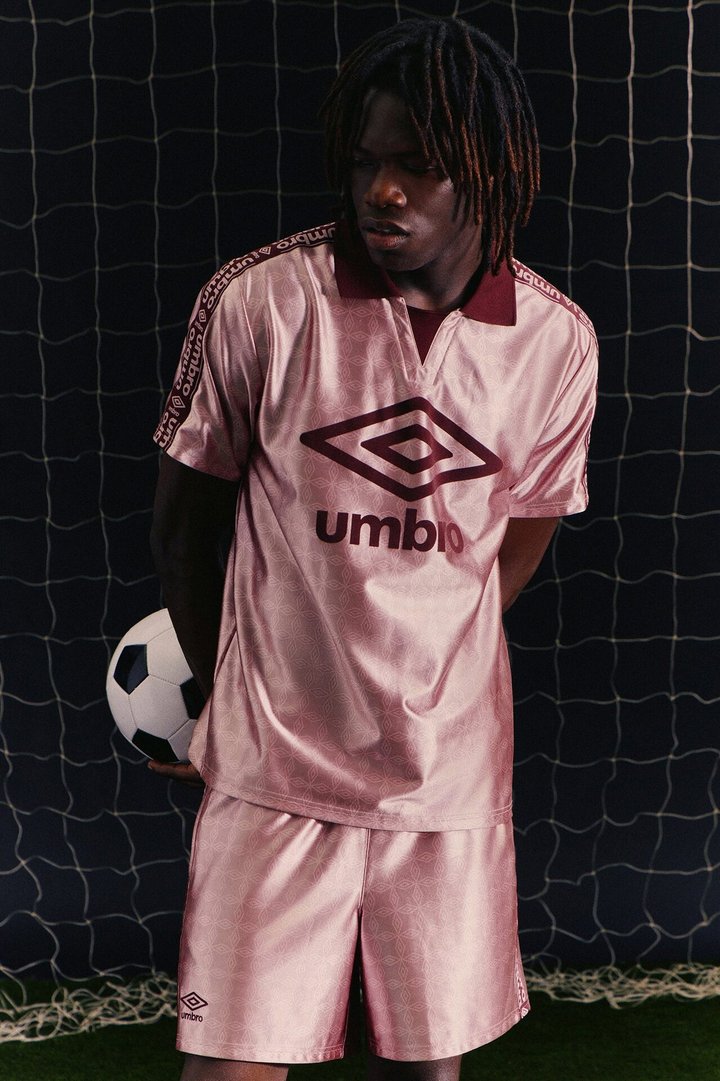 Umbro Side Tape Soccer Jersey - Pink