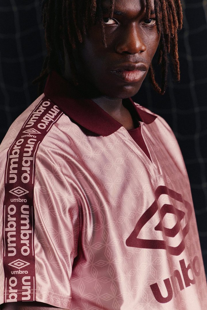 Umbro Side Tape Soccer Jersey - Pink