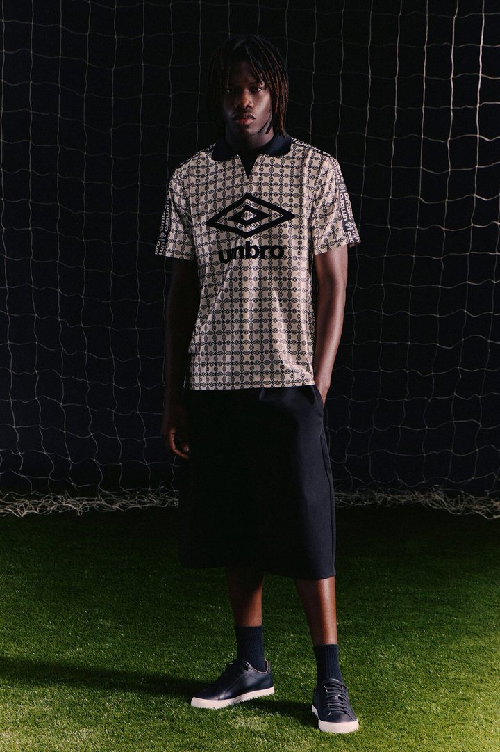 Umbro Side Tape Soccer Jersey - Beige