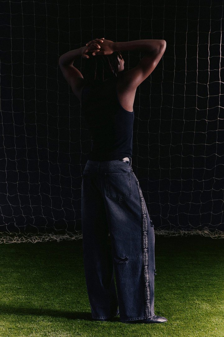 Umbro Distressed Baggy Jean - Black Wash